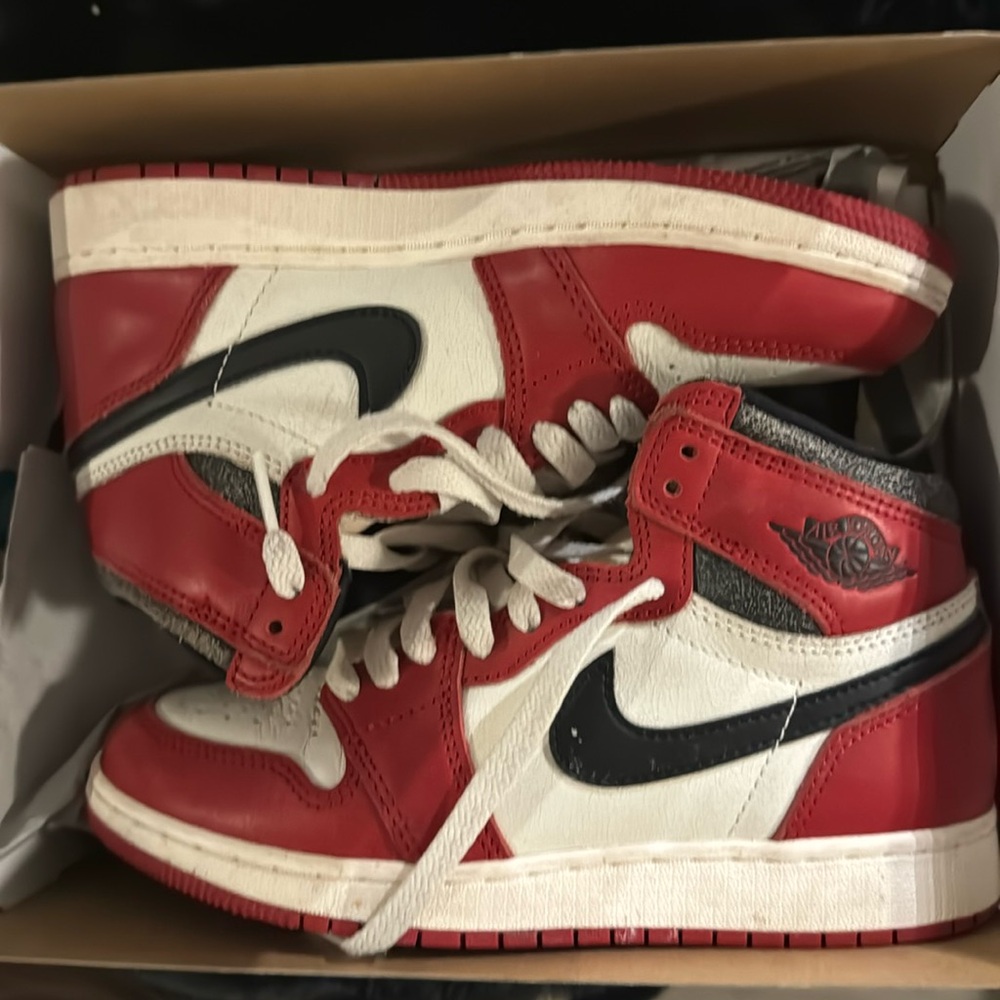 Grade school Jordan 1 Lost and Found